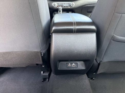 Used 2024 Nissan Altima 2.5 SV FWD image 21