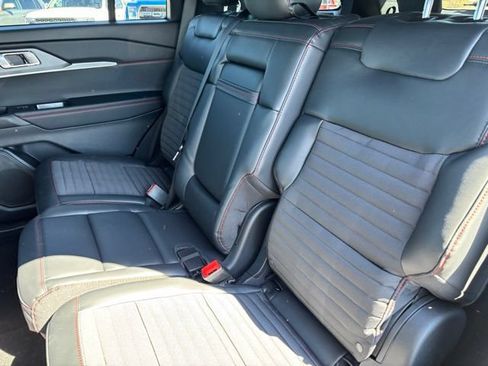 New 2026 Ford Explorer ST-Line w/ ST-Line Street Pack AWD/4WD image 15