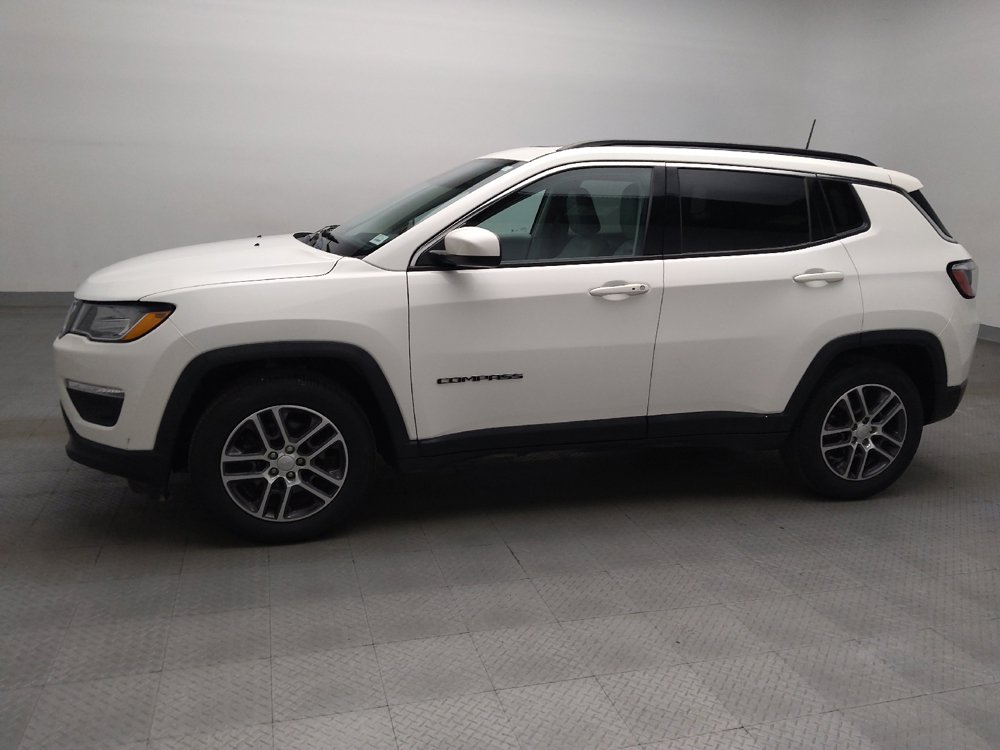 Used 2018 Jeep Compass Latitude w/ Popular Equipment Group FWD image 2