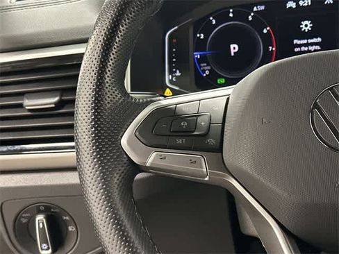 Certified 2022 Volkswagen Atlas Cross Sport SEL R-Line image 10