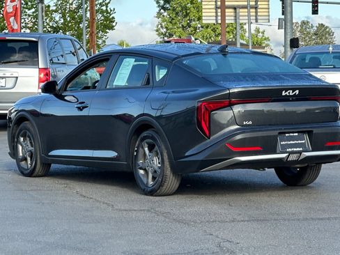 Used 2025 Kia K4 LXS FWD image 7