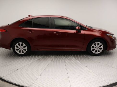 Used 2025 Toyota Corolla LE FWD image 7