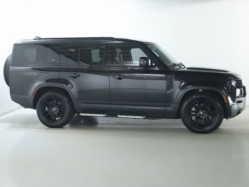 Certified 2023 Land Rover Defender 130 SE AWD/4WD image 10