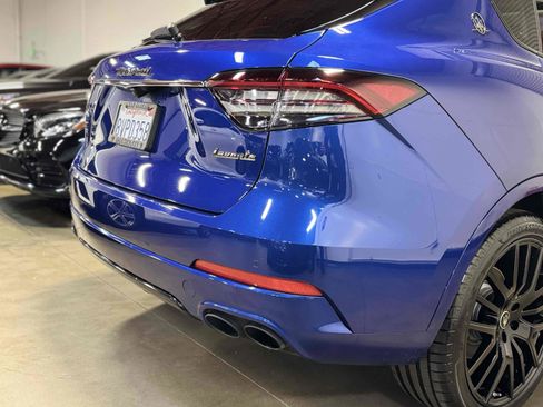 Used 2021 Maserati Levante image 21