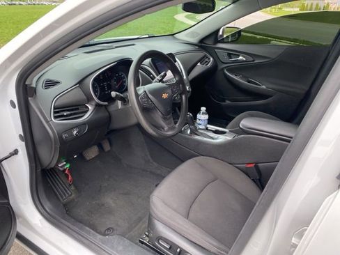 Used 2020 Chevrolet Malibu LS w/ Driver Confidence Package II FWD image 9