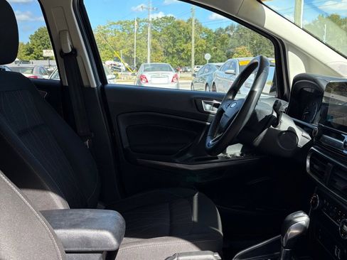 Used 2019 Ford EcoSport SE w/ SE Convenience Package image 14