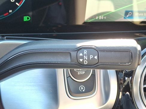 Certified 2022 Mercedes-Benz GLB 250 4MATIC image 15