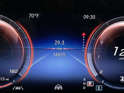 Used 2023 Mercedes-Benz GLE 350 4MATIC image 25