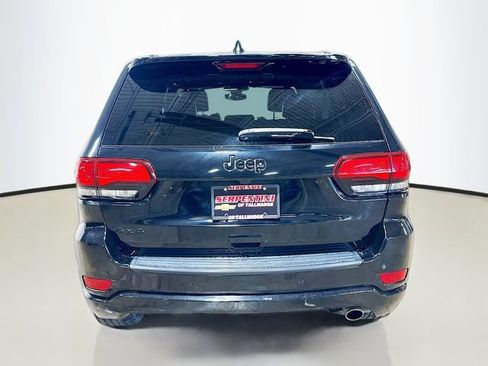 Used 2019 Jeep Grand Cherokee Altitude AWD/4WD image 6