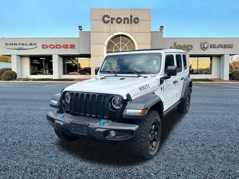 Used 2023 Jeep Wrangler Unlimited w/ Sun & Screen Package AWD/4WD image 7