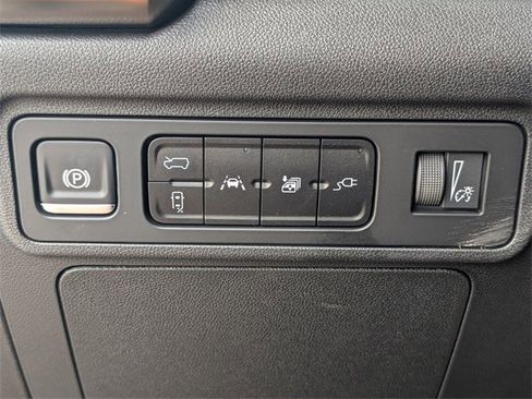 New 2025 GMC Hummer EV 2X image 18