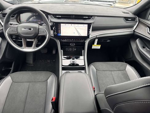 New 2026 Jeep Grand Cherokee Altitude RWD image 10