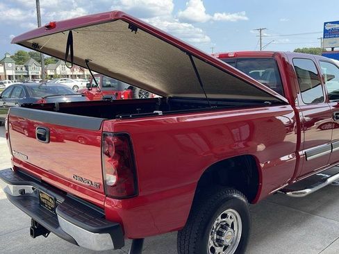 Used 2005 Chevrolet Silverado 2500 LS AWD/4WD image 51