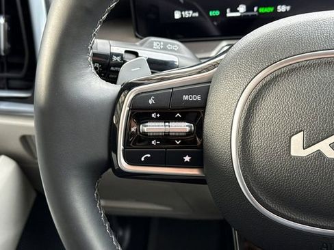 Certified 2025 Kia Sorento SX Prestige image 32