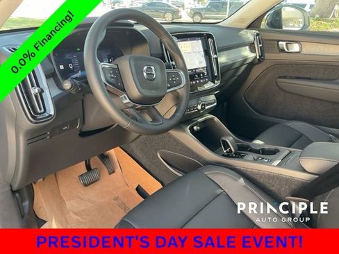 New 2026 Volvo XC40 B5 Core image 25