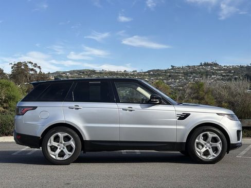 Used 2018 Land Rover Range Rover Sport HSE image 7