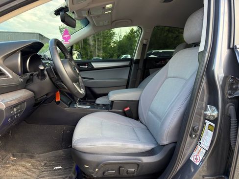 Used 2019 Subaru Legacy 2.5i Premium AWD/4WD image 2