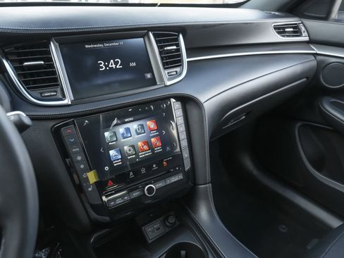 Used 2025 INFINITI QX55 Luxe w/ Accent Package image 9