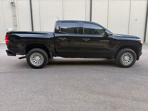 Used 2024 Chevrolet Colorado W/T w/ Safety Package image 7