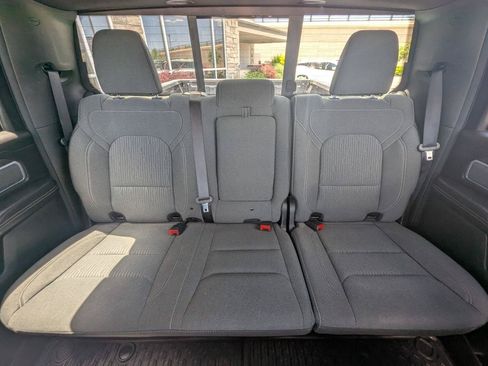 Used 2022 RAM 1500 Big Horn AWD/4WD image 24