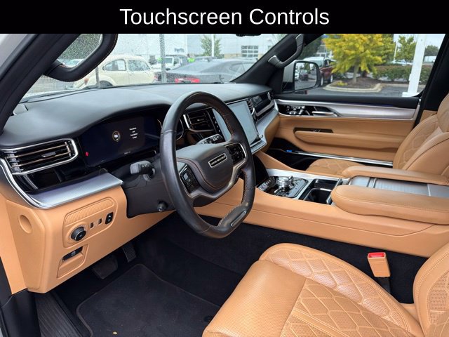 Used 2022 Jeep Grand Wagoneer Series III w/ Rear Seat Video Group 1 AWD/4WD image 15