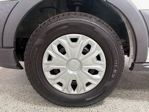 Used 2017 Ford Transit 350 XLT image 8