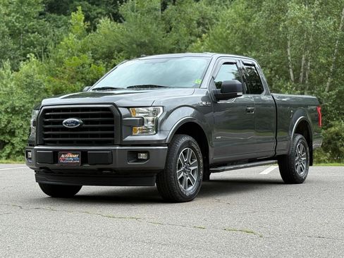 Used 2017 Ford F150 XLT w/ Equipment Group 302A Luxury AWD/4WD image 14