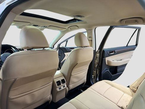 Used 2017 Subaru Outback 2.5i Limited image 6