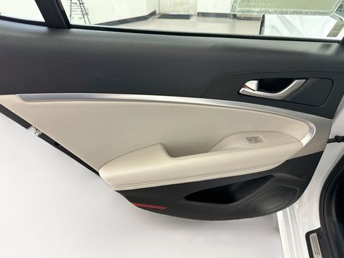 Used 2024 Genesis G70 2.5T AWD/4WD image 27