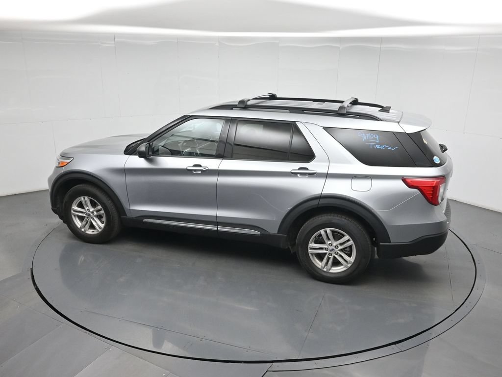 Used 2024 Ford Explorer XLT w/ Equipment Group 202A AWD/4WD image 43