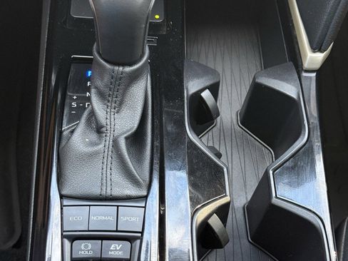 Used 2025 Toyota Camry XSE FWD image 28