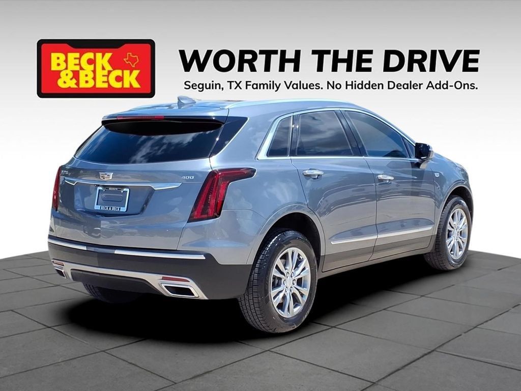 Used 2021 Cadillac XT5 Premium Luxury w/ LPO, Floor Liner Package FWD image 5