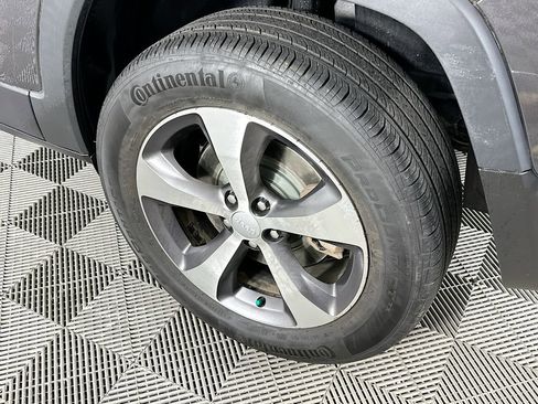 Certified 2022 Jeep Cherokee Limited image 41