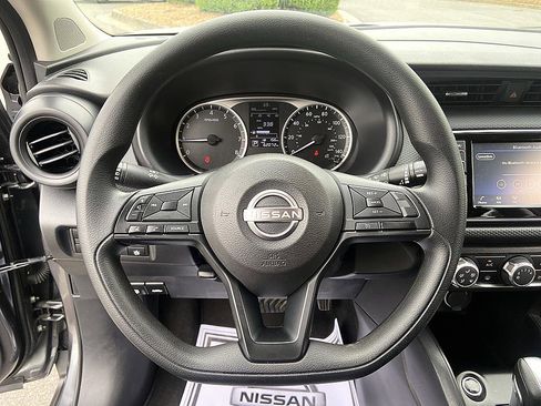 Used 2024 Nissan Kicks S FWD image 13