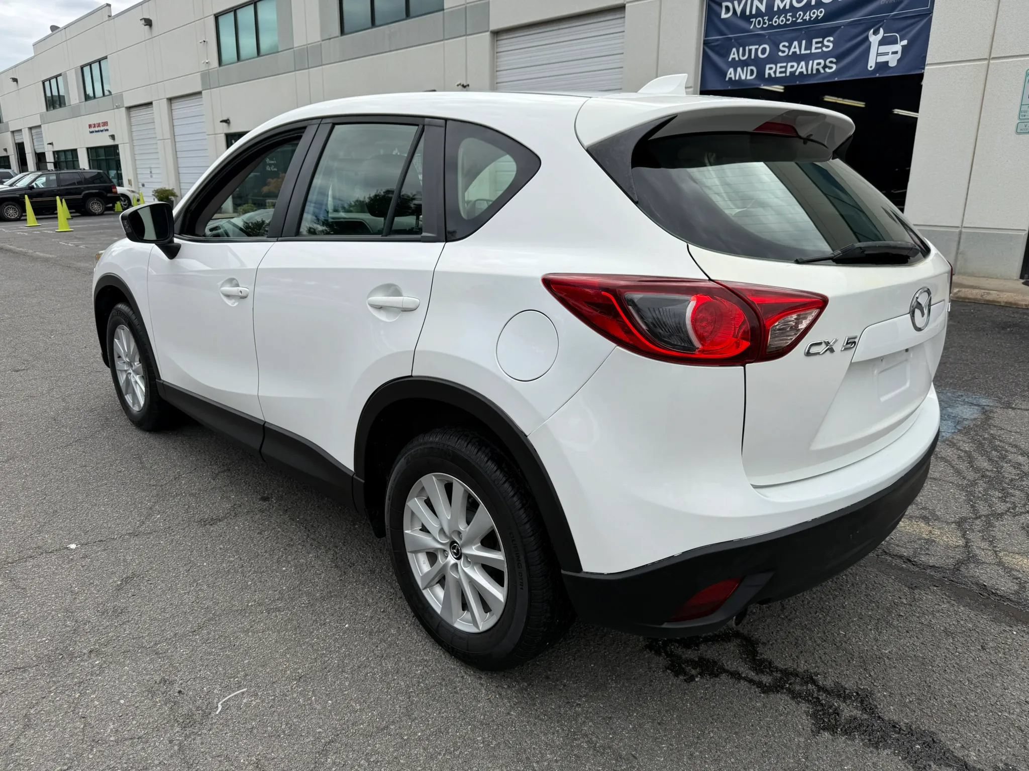 Used 2013 MAZDA CX-5 Sport w/ Bluetooth Audio Pkg FWD image 9