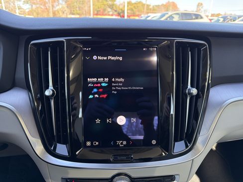 Certified 2023 Volvo S60 B5 Core image 23