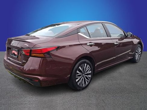 Used 2025 Nissan Altima 2.5 SV AWD/4WD image 4