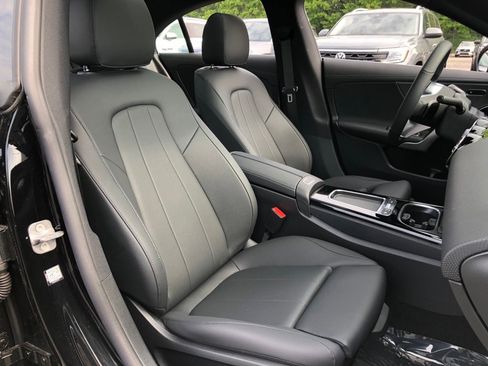 Used 2025 Mercedes-Benz CLA 250 4MATIC image 31
