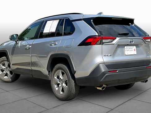 Used 2022 Toyota RAV4 XLE AWD/4WD image 23