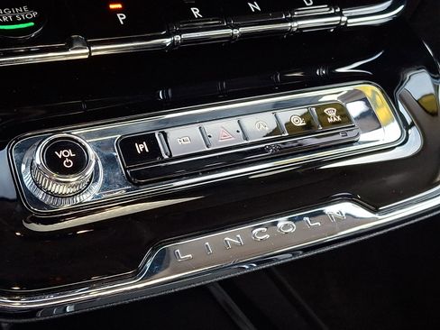 Certified 2023 Lincoln Corsair Reserve w/ Equipment Group 201A image 17