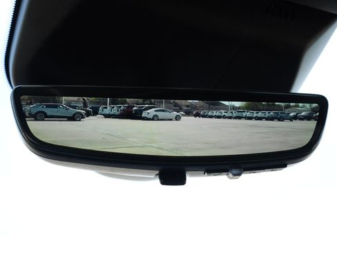 Used 2023 Cadillac Escalade Premium Luxury image 16