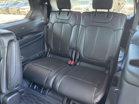 New 2025 Jeep Grand Cherokee L Limited w/ Luxury Tech Group II image 13