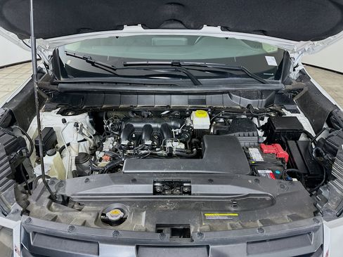 Used 2023 Nissan Pathfinder SV AWD/4WD image 33