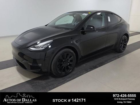 Used 2023 Tesla Model Y Long Range AWD/4WD image 1