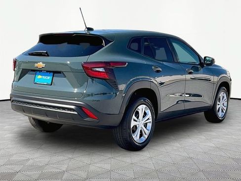 New 2026 Chevrolet Trax LS FWD image 6