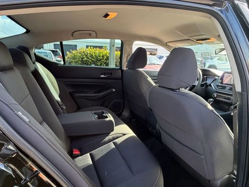 Used 2019 Nissan Altima 2.5 S FWD image 16