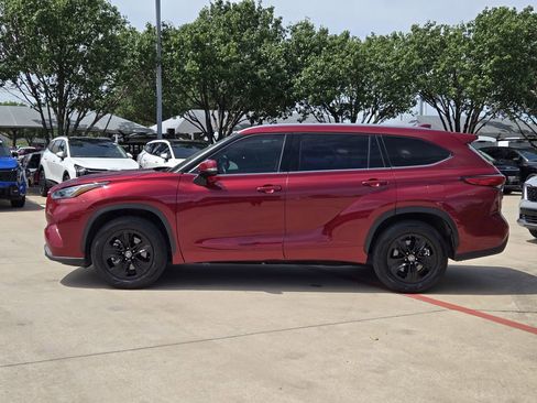 Used 2020 Toyota Highlander XLE FWD image 12
