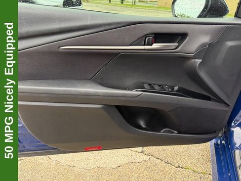 Used 2025 Toyota Camry LE FWD image 19