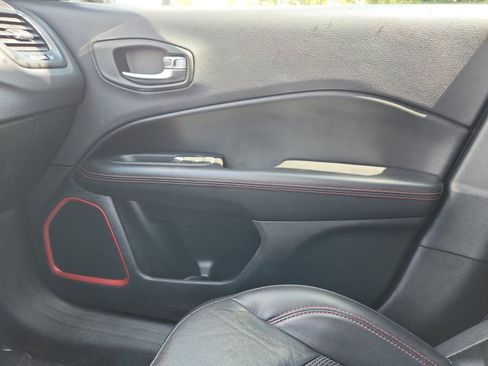 Used 2018 Jeep Compass Trailhawk AWD/4WD image 16