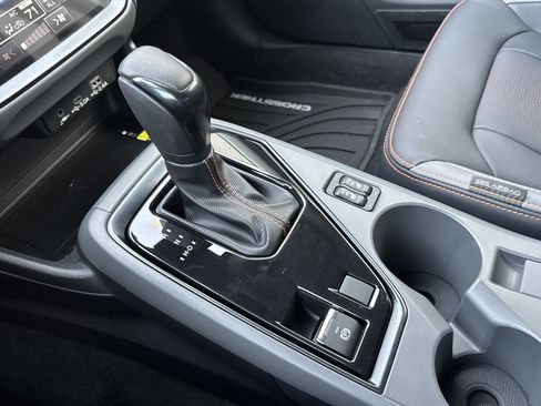 Used 2025 Subaru Crosstrek 2.5i Limited w/ Popular Package #3A image 21